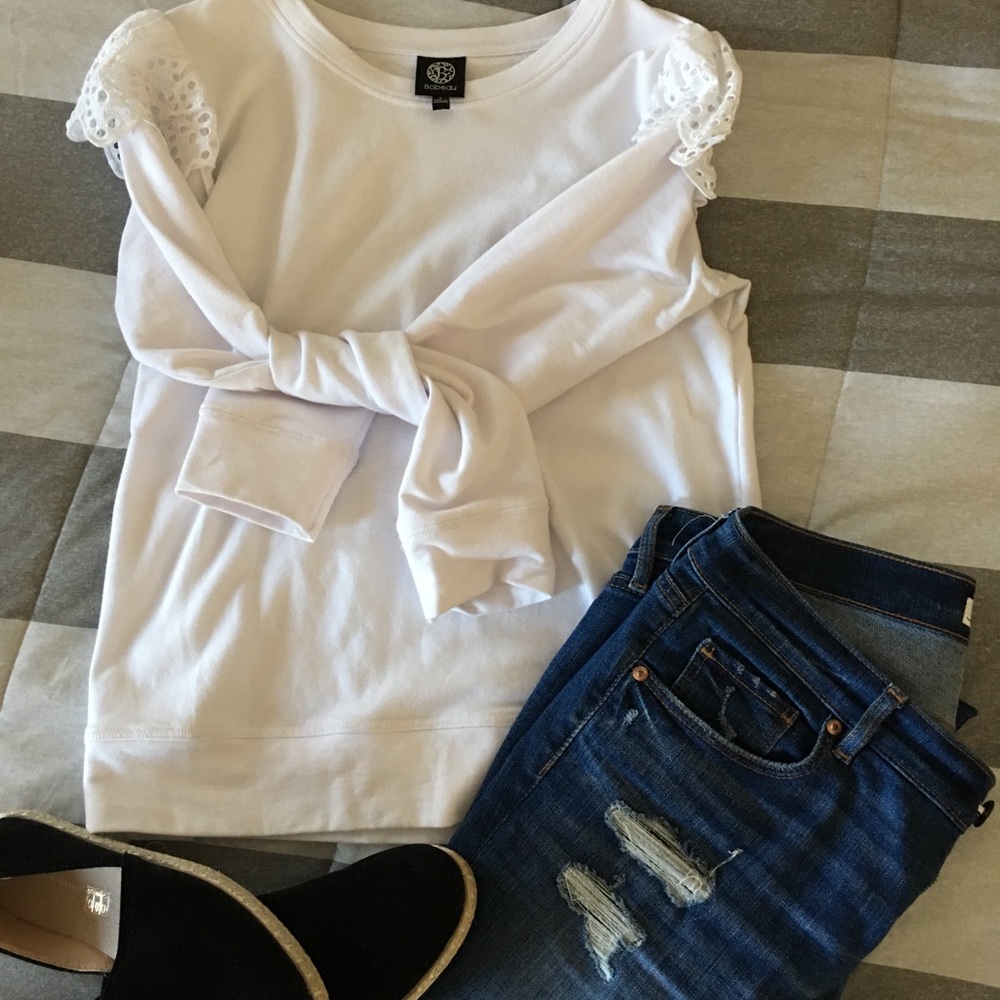 Bobeau white eyelet sleeve sweatshirt
